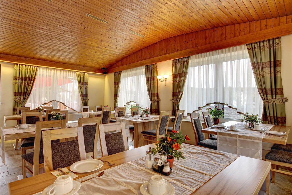 Hotel Alex Санкт-Канциан Экстерьер фото