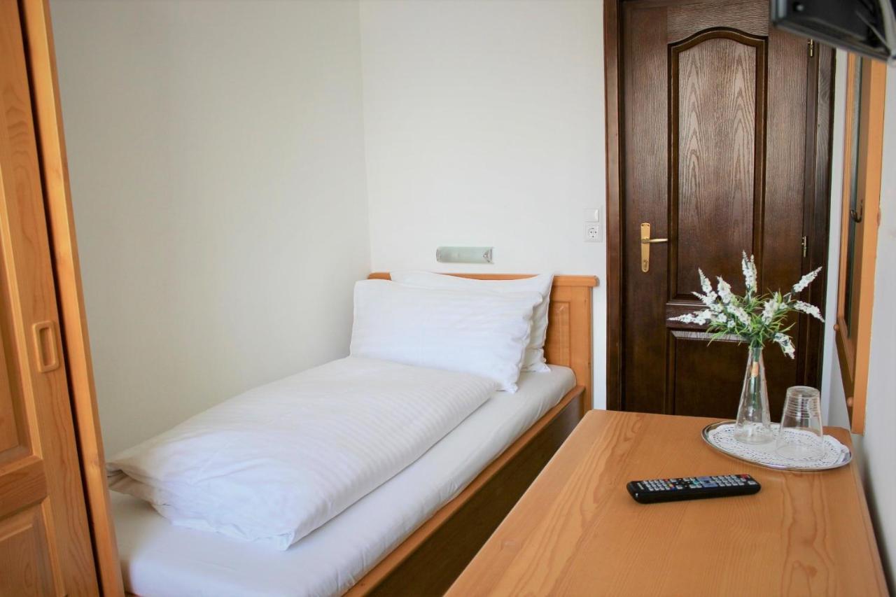 Hotel Alex Санкт-Канциан Экстерьер фото